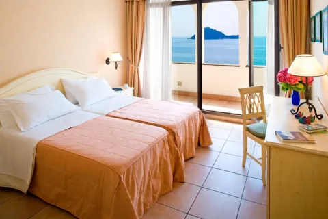 Camping Monti e Mare